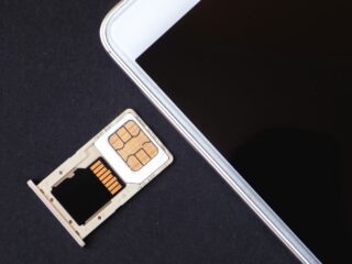 Telefon hattı kartı bozulursa yedek sim kart veriliyor